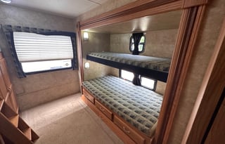 2009 JAYCO JAYCO JAYFLIGHT G2 32 BHDS