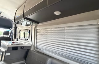 Baez RV Rentals - Adventure-Ready, Pet-Friendly RV