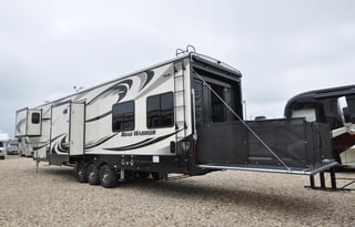 2017 Heartland Road Warrior 425