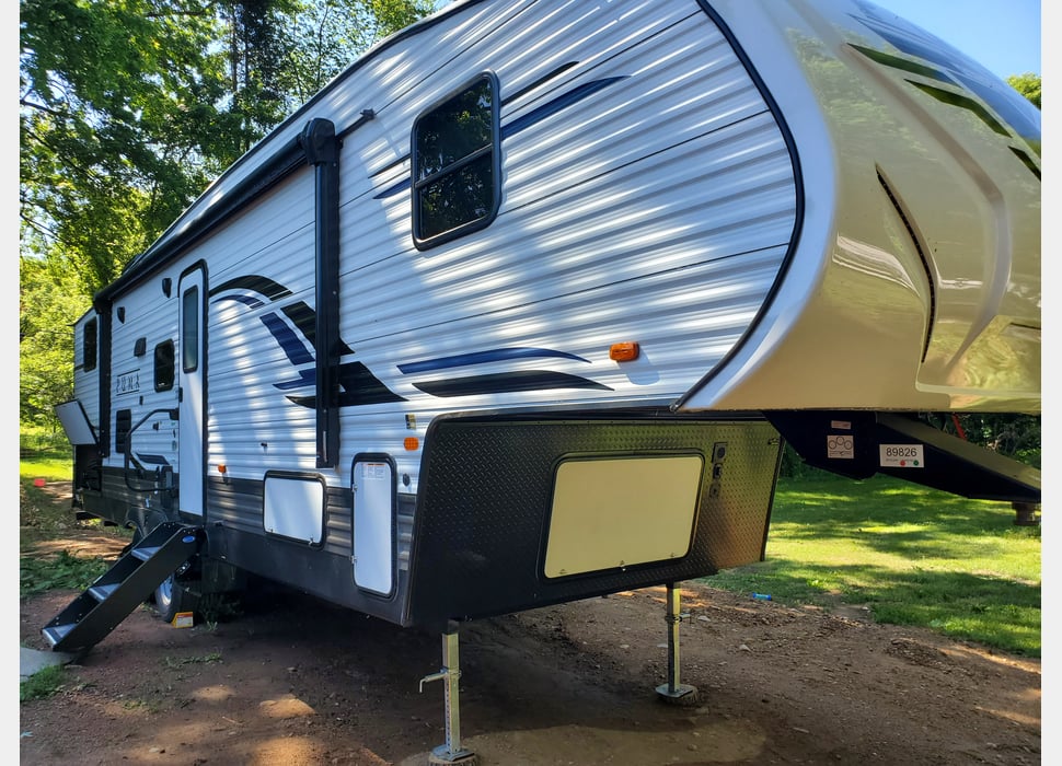 Fifth Wheel rentals in Hudson