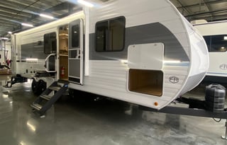 2025 FR SALEM Brand New Sleeps 8!  Outdoor kitchen
