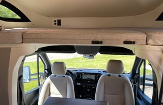 2021 Winnebago Navion 24D
