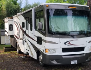 Thor Motor Coach Hurricane 32A