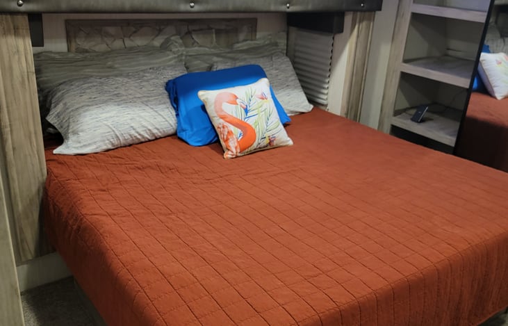 Master Bedroom King Size Bed with 3" Temperpedic Mattress topper