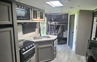 The Driftwood Hideaway • TT-10G