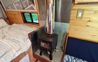 Sherpa: Converted Sprinter Van * Pet Friendly *