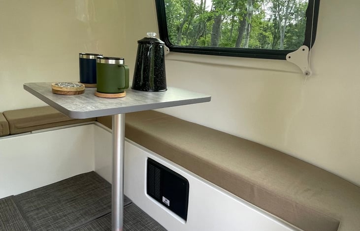 Configure your perfect adventure: cozy bed, dining, or open gear haul. Lightweight, bright, and surprisingly spacious for ultimate versatility with the Adaptiv® interior design system.