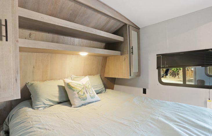 Brand new queen mattress. Bedding including for queen bed only. Clean and fresh every time. Guaranteed.