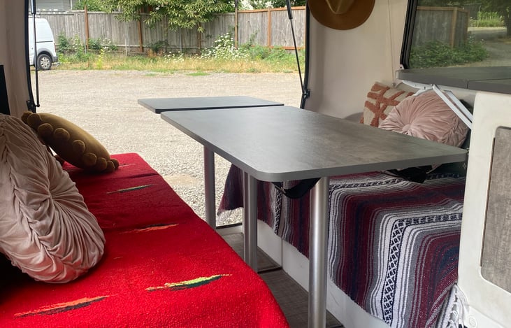 Converting bed to table or table to bed takes less than 3 minutes; it’s so easy