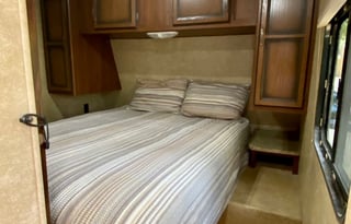 Comfy Zinger 32ft Crossroad, Clean and Fun!