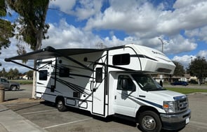 RV in Cerritos