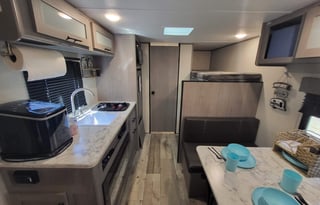 Fun Camper for Small Families Fully Stocked