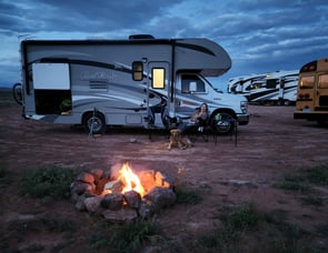 Thor Motor Coach Four Winds 22E