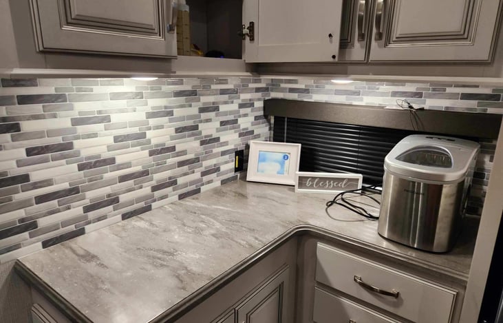 Same kitchen countertop