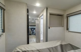 C21*NEW* 2025 Chateau Sleeps8 Luxury Private Suite