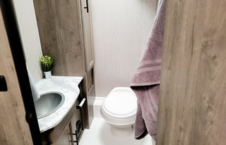 2022 Coachmen RV Freelander 27QB Ford 350