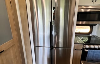 2022 Raptor 352 Toy Hauler