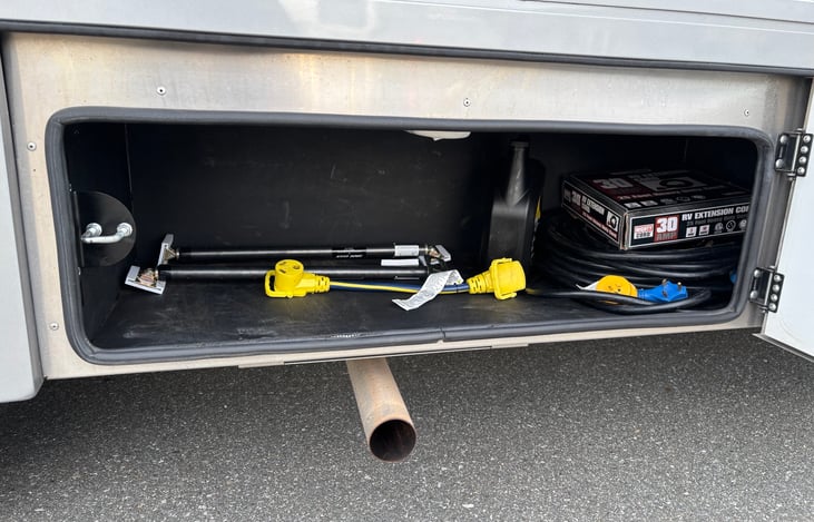 Extra outdoor storage area!