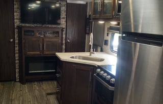 2018  30ft Forest River Cherokee