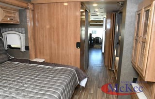 2018 Thor Motor Coach Miramar 37.1