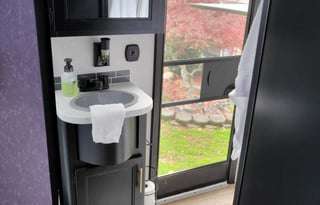 The Land Yacht, **Pet Friendly**