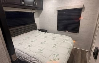 Hocking Hideaway | Sleeps 7 | Bunks