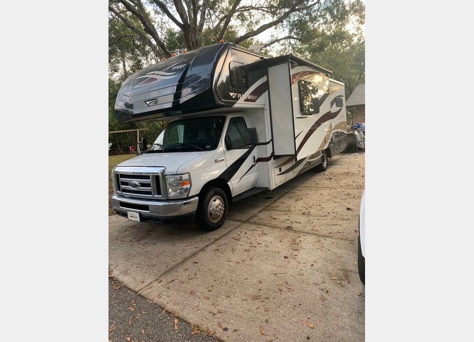 Class C Motor Home rentals in Saint Cloud