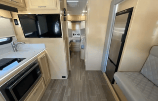 2020 Regency RV Ultra Brougham UB25TB