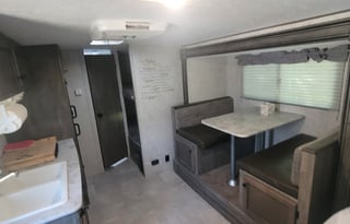 Family Friendly bunkhouse(2020 Apex Nano)