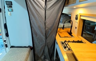 Scenic Vans' "The Aspen" - Unlimited Mileage