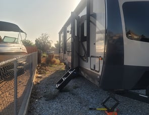 Forest River RV Rockwood Signature Ultra Lite 8311WS