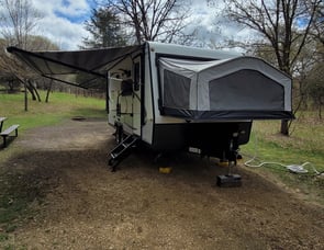 Forest River RV Rockwood Roo 183