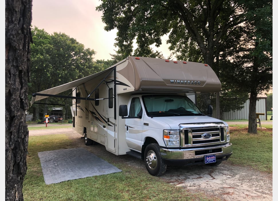 Class C Motor Home rentals in Granbury