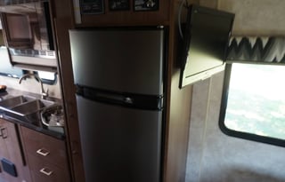 2015 Winnebago Itasca Navion iQ 24G