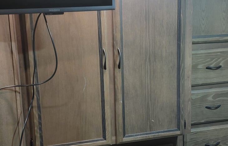 Rear bedroom TV and closets