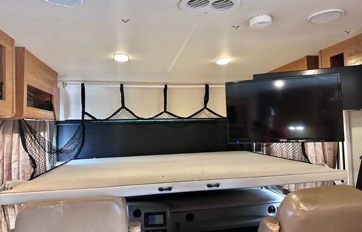 Can be used as a bed (queen) or storage