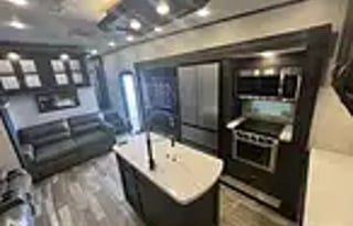 2023 Shasta Phoenix 367bh fifth wheel
