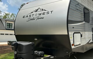 RV Della Terra East to West 2021
