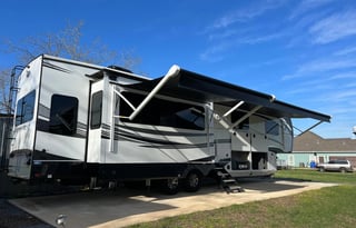 2022 Jayco North Point HAL656