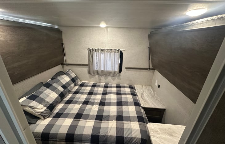 Rear bedroom with double bed and 2 fold down bunks (100 weight capacity)