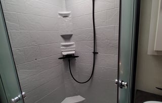 SLEEPS 9 100 weekday special, HUGE Temp housing