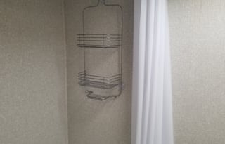 Sleeps 4 PLEASE READ UNDER DESCRIPTION FIRST