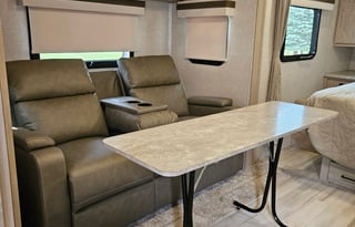 Finger Lakes RV Rentals Lil' Bit