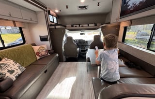 2026 31ft Coachmen 29KB - Sleeps 8