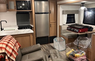 2022 Prime Time RV Avenger 27RKS