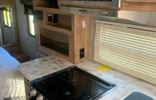 GREAT FAMILY RV 1/2 TON OR SUV TOWABLE 19FT