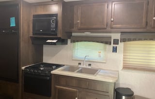 2018 Starcraft Autumn Ridge 260HR