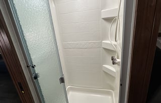 "Jolly" - Spacious RV for a King (and Queen)