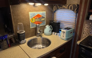 Adventure Ready RV | Sleeps 10 | Backup+Side Cams|
