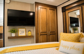 2 Bedroom/2 Bath w tub Luxury Fifth WheelGWTX 2797